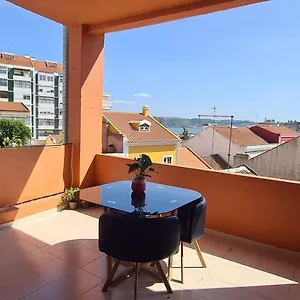Relax In For 4 People With Terrace And Parking Apartamento