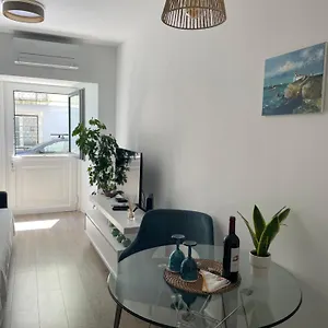 My Get Away In Charming Alfama Apartamento